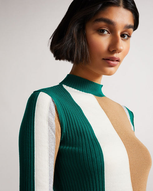 VENUSES-Knitwear-We're saying ‘yes' to VENUSES: just look at that striking colour-blocking and ribbed, fitted fabric. Team this high-necked number with jeans for a cute, classy look. Short-sleeved knitted top Ribbed fabric Colour blocking Cute and cosy Our model is 5'9"/ 1.75m and wears a size 8- Ted Baker Romania