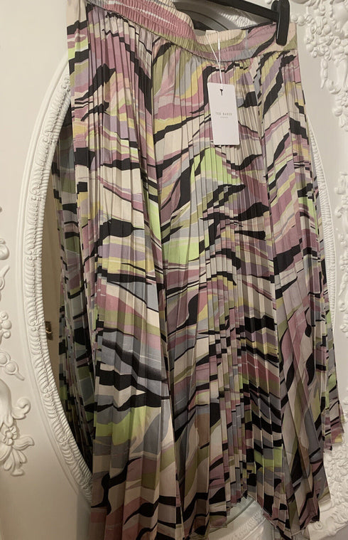 MIIAH-Skirts-SkirtPleated Midi Skirt With A High-Low Hemline And An Elasticated Waistline.- Ted Baker Romania